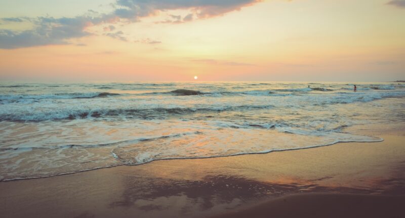 Photo Beach wedding setup